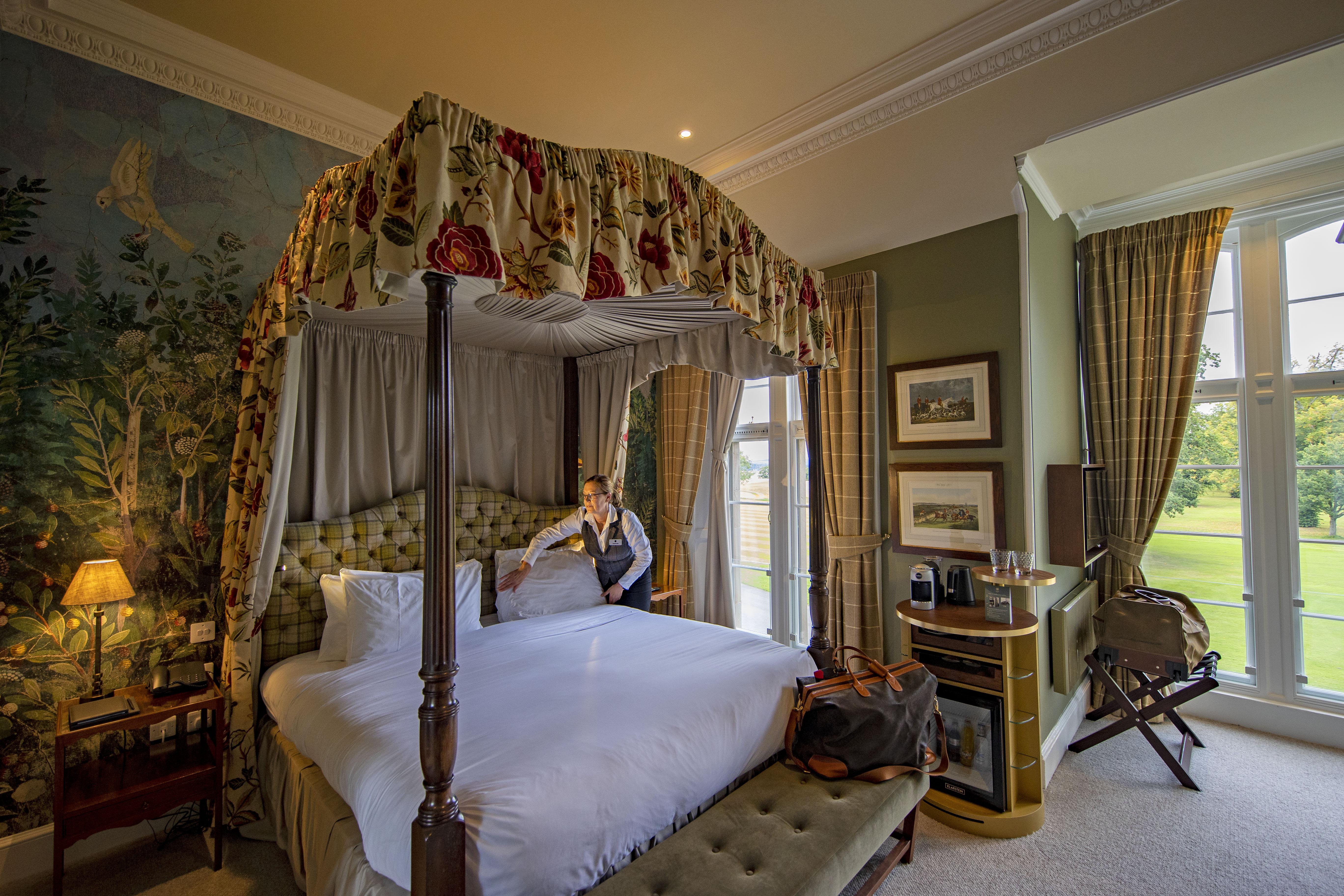 Schloss Roxburghe, Part Of Destination By Hyatt Exterior foto A bedroom at the hotel
