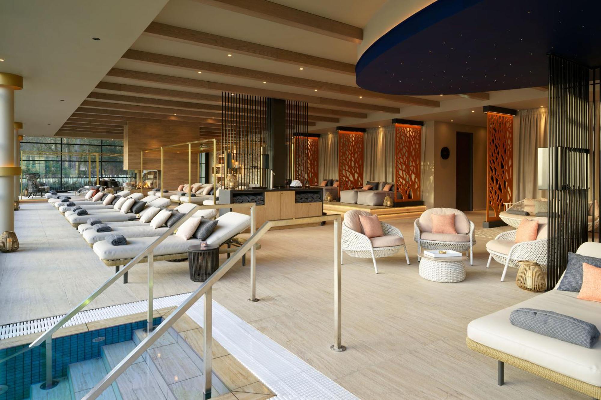 Schloss Roxburghe, Part Of Destination By Hyatt Exterior foto The spa at The Westin